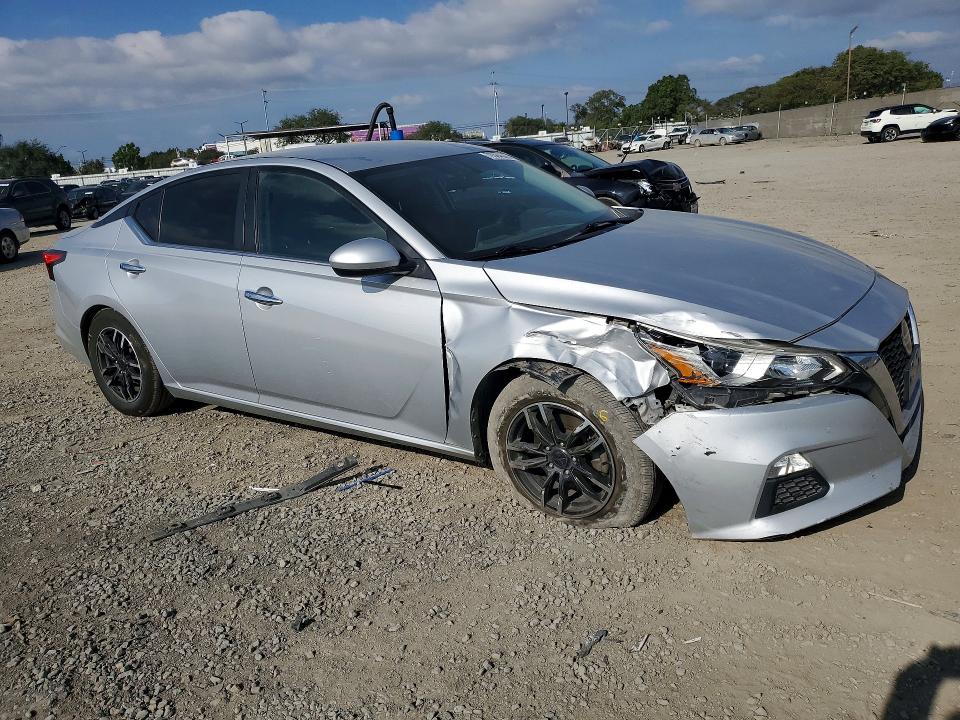 Zdjęcie 4 z aukcji – 2019 NISSAN ALTIMA z VIN 1N4BL4BV2KN317063