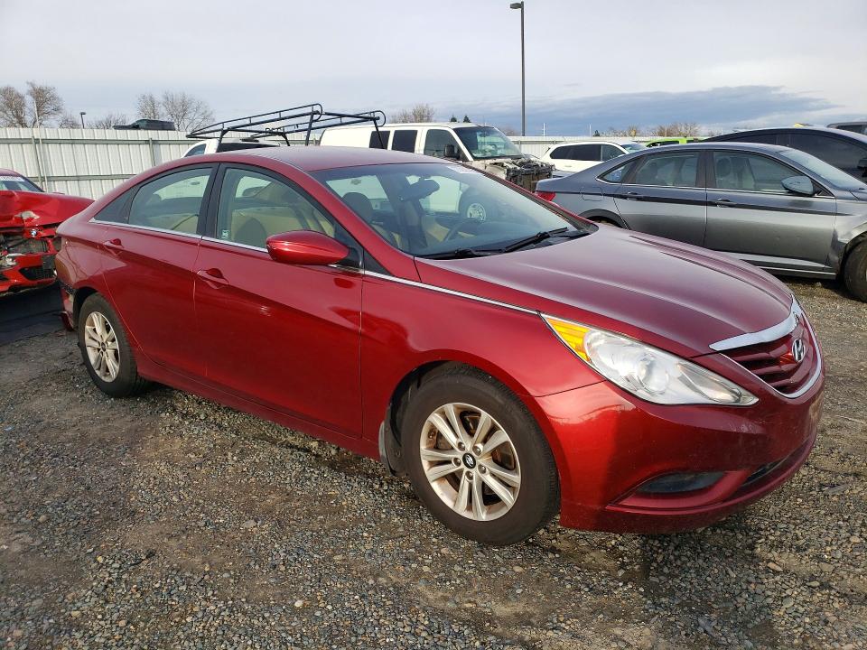 Photo 4 from auction – 2012 HYUNDAI SONATA with VIN 5NPEB4AC8CH396105