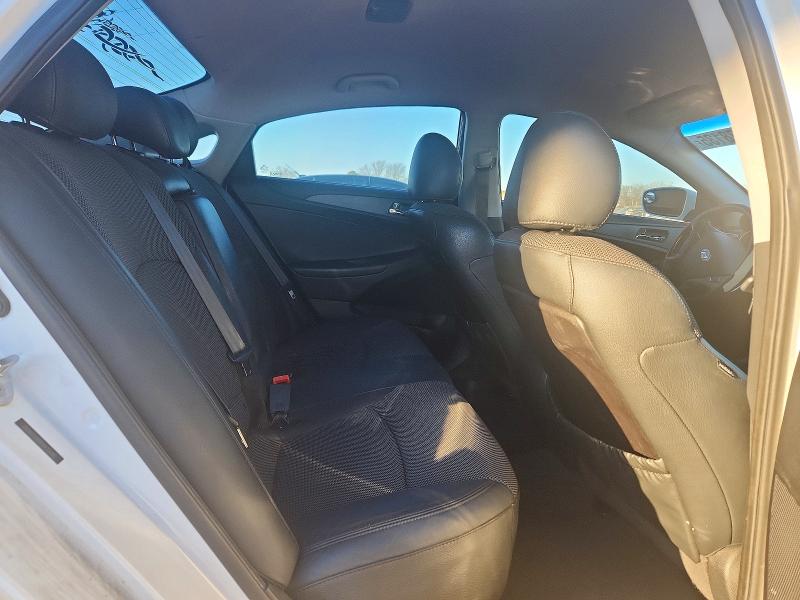 Photo 10 from auction – 2011 HYUNDAI SONATA SE with VIN 5NPEC4AB0BH318050