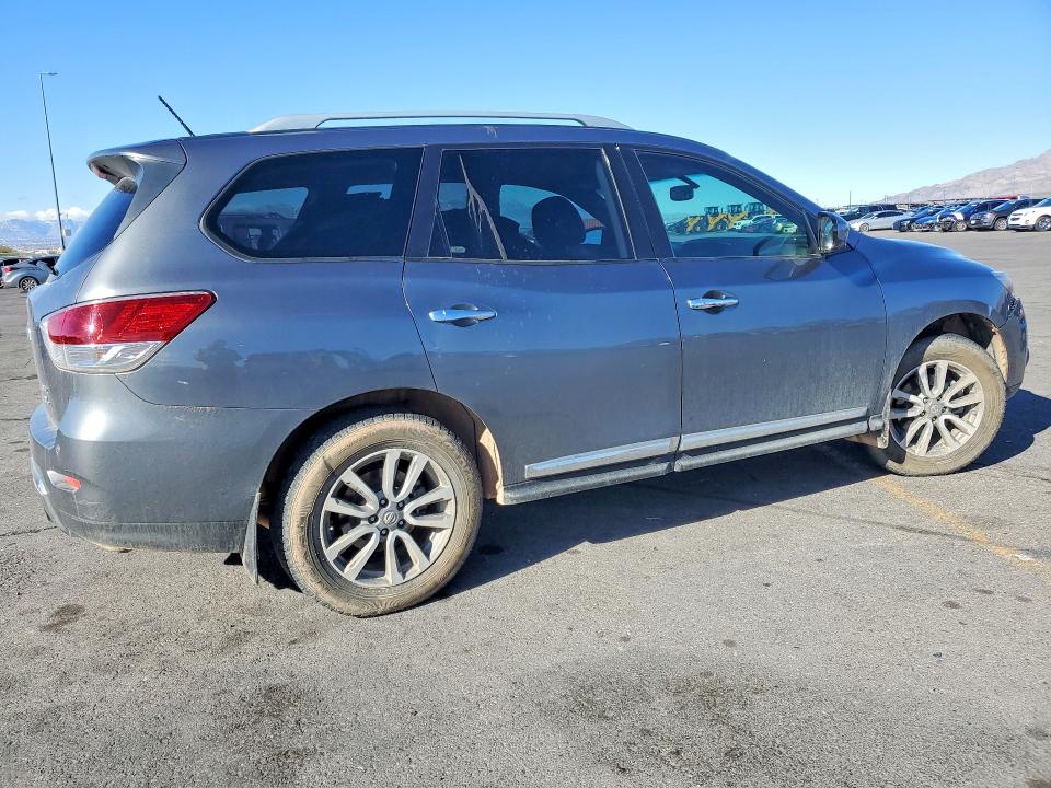 Photo 3 from auction – 2016 NISSAN PATHFINDER with VIN 5N1AR2MM0GC604493