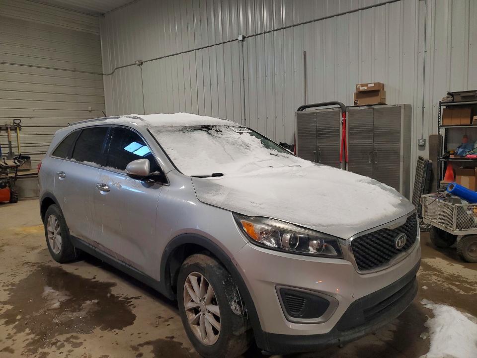 Photo 4 from auction – 2016 KIA SORENTO with VIN 5XYPG4A3XGG168078
