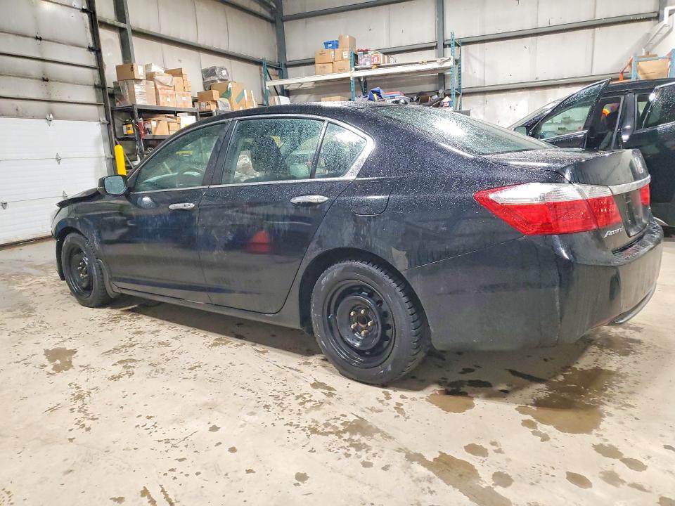 Photo 2 from auction – 2015 HONDA ACCORD with VIN 1HGCR2F98FA802482