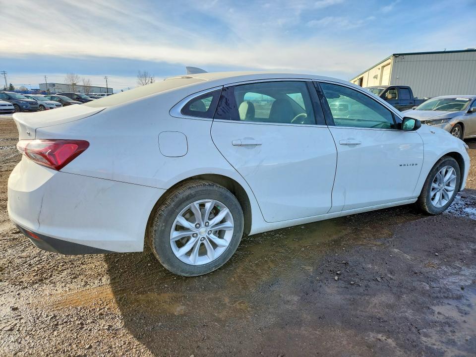Photo 3 from auction – 2021 CHEVROLET MALIBU with VIN 1G1ZD5ST1MF071252