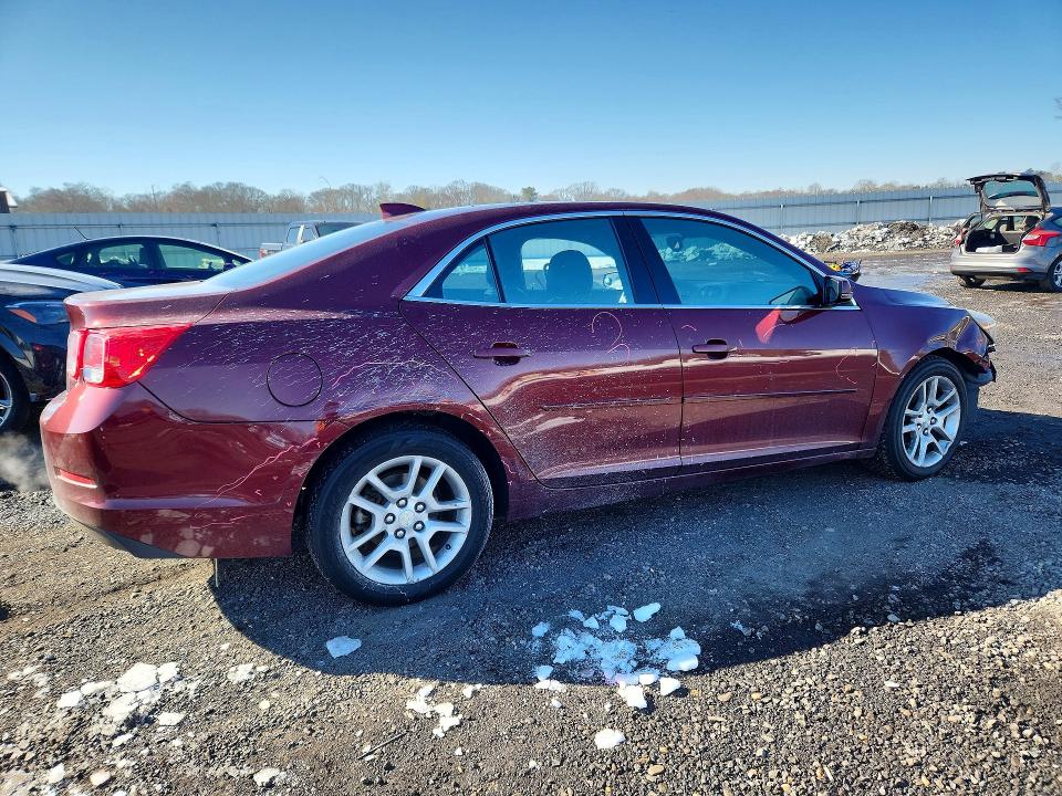 Photo 3 from auction – 2015 CHEVROLET MALIBU with VIN 1G11C5SL6FF324469