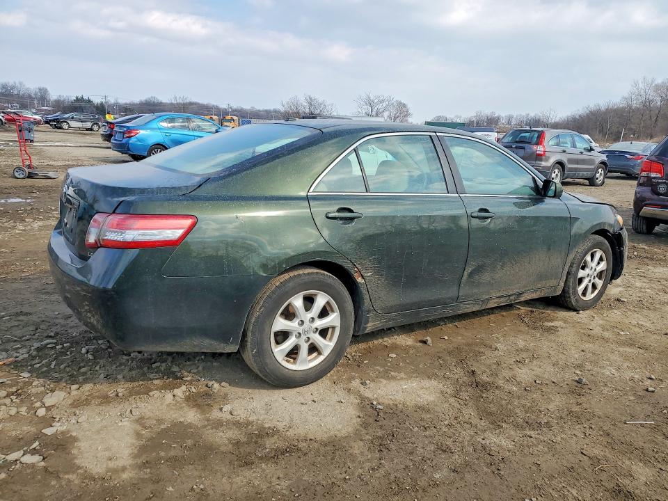 Photo 3 from auction – 2010 TOYOTA CAMRY with VIN 4T1BF3EK9AU555991
