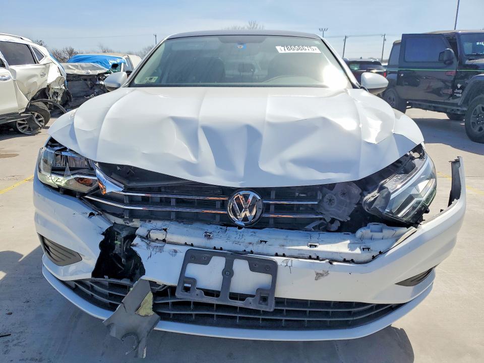 Photo 5 from auction – 2020 VOLKSWAGEN JETTA with VIN 3VWCB7BU2LM009829