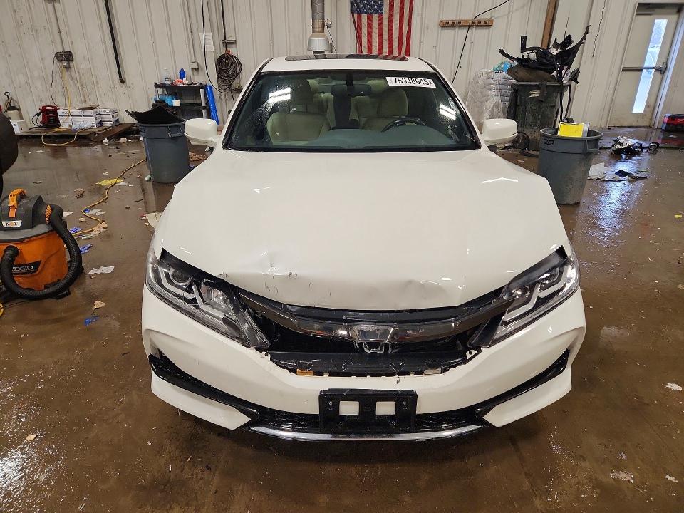 Photo 5 from auction – 2017 HONDA ACCORD with VIN 1HGCT1B87HA004289