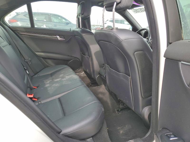 Photo 10 from auction – 2011 MERCEDES-BENZ C with VIN WDDGF8BB2BA525929