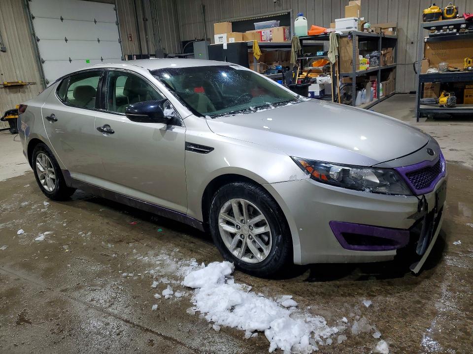 Photo 4 from auction – 2012 KIA OPTIMA with VIN KNAGM4A76C5289136