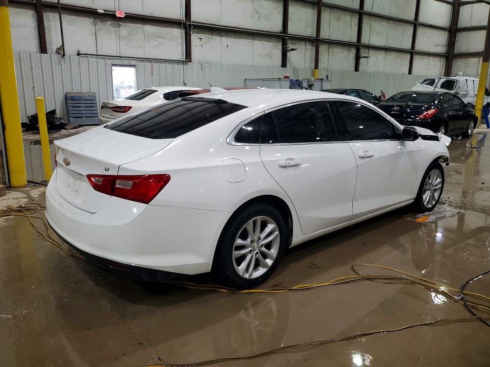 Photo 3 from auction – 2018 CHEVROLET MALIBU with VIN 1G1ZD5ST8JF198074