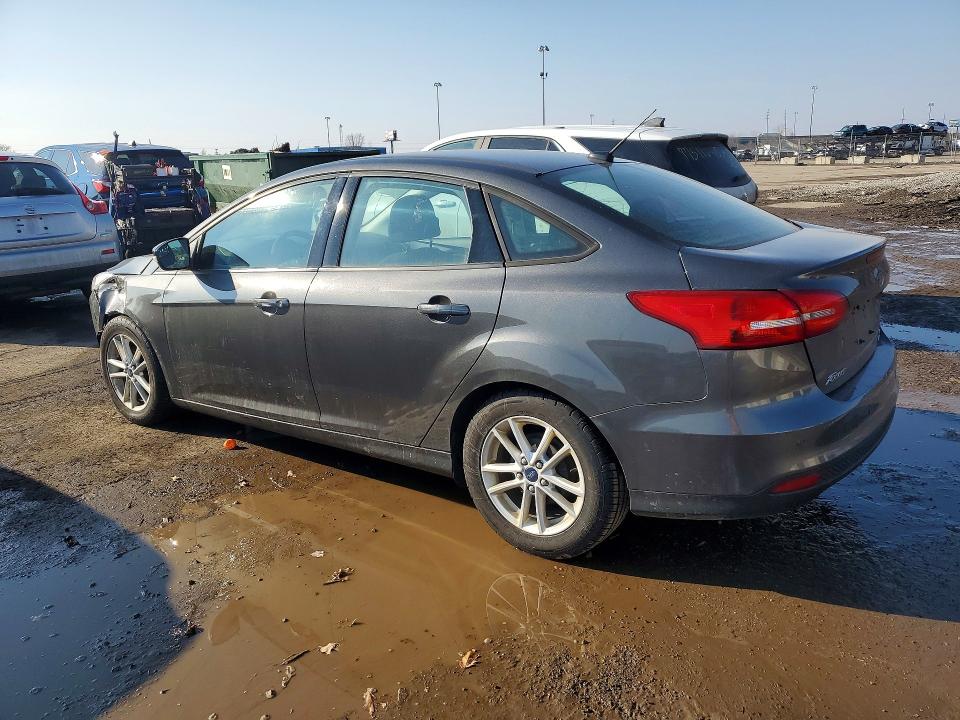 Photo 2 from auction – 2015 FORD FOCUS SE with VIN 1FADP3F24FL374146