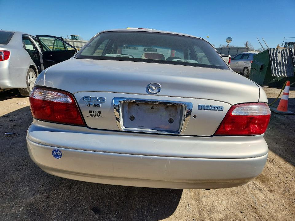 Photo 6 from auction – 2000 MAZDA 626 ES with VIN 1YVGF22C0Y5144608