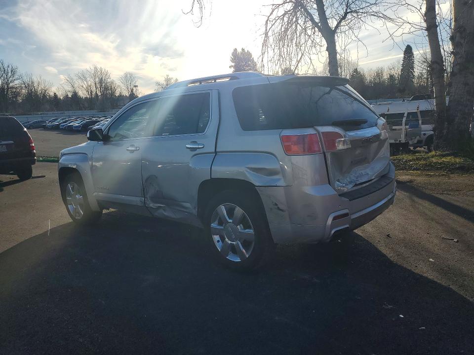 Photo 2 from auction – 2015 GMC TERRAIN with VIN 2GKFLUE38F6101254