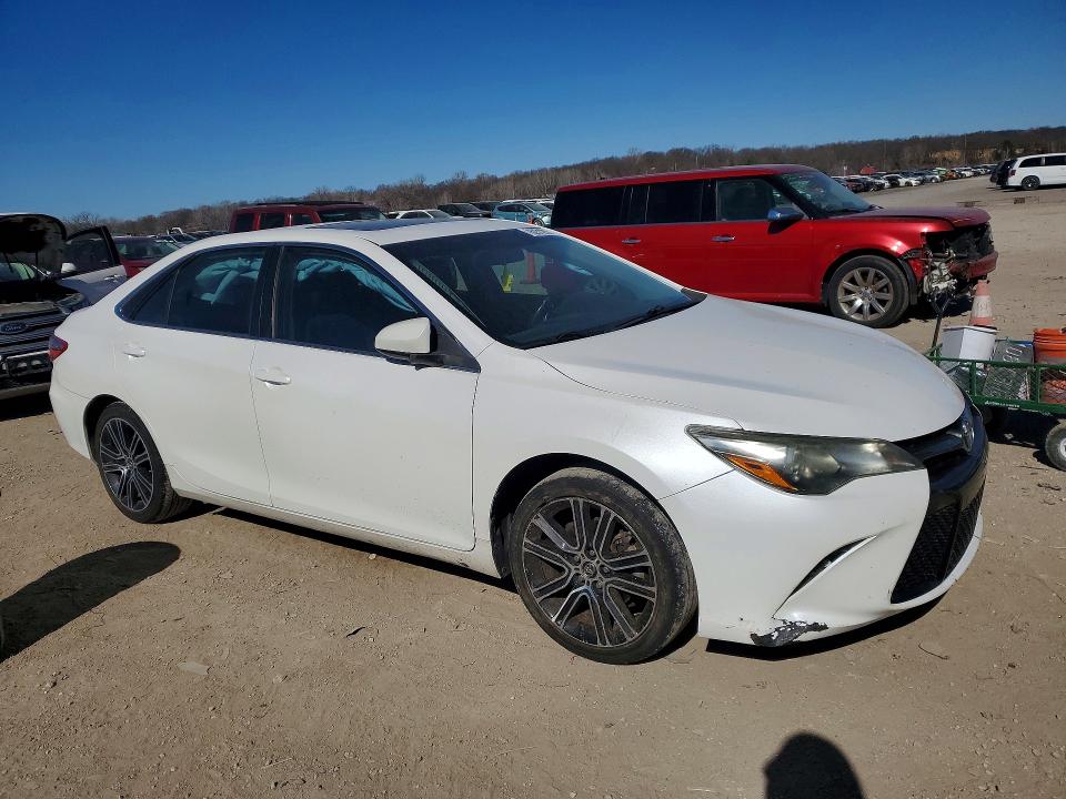 Zdjęcie 4 z aukcji – 2016 TOYOTA CAMRY z VIN 4T1BF1FK2GU512024