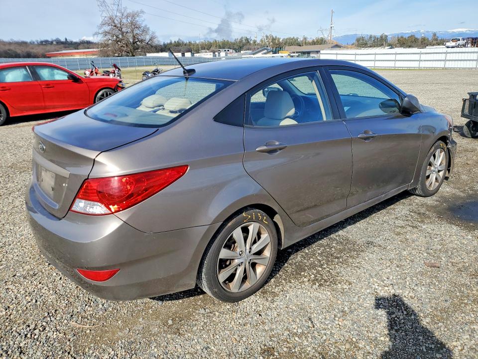 Photo 3 from auction – 2012 HYUNDAI ACCENT with VIN KMHCU4AE1CU137461