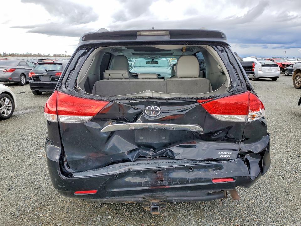 Zdjęcie 6 z aukcji – 2011 TOYOTA SIENNA z VIN 5TDDK3DC9BS009412
