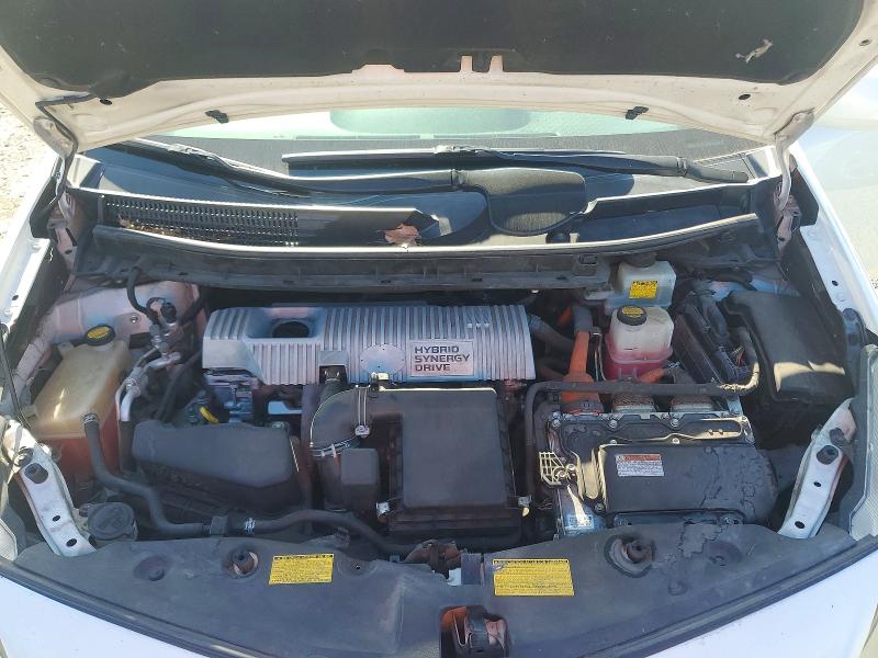 Photo 11 from auction – 2013 TOYOTA PRIUS V with VIN JTDZN3EU3D3284072