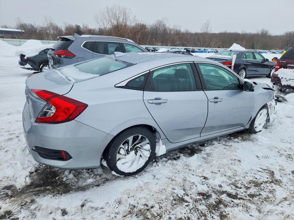 Photo 3 from auction – 2017 HONDA CIVIC with VIN 19XFC2F78HE204923