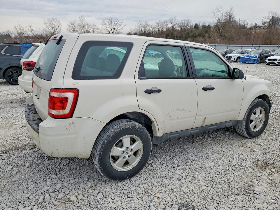 Photo 3 from auction – 2011 FORD ESCAPE with VIN 1FMCU0C72BKC60560