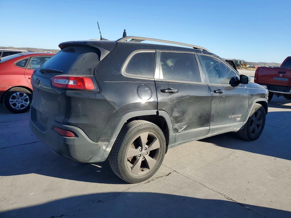 Фото 3 с аукциона – 2017 JEEP CHEROKEE с VIN 1C4PJMCB1HW565267