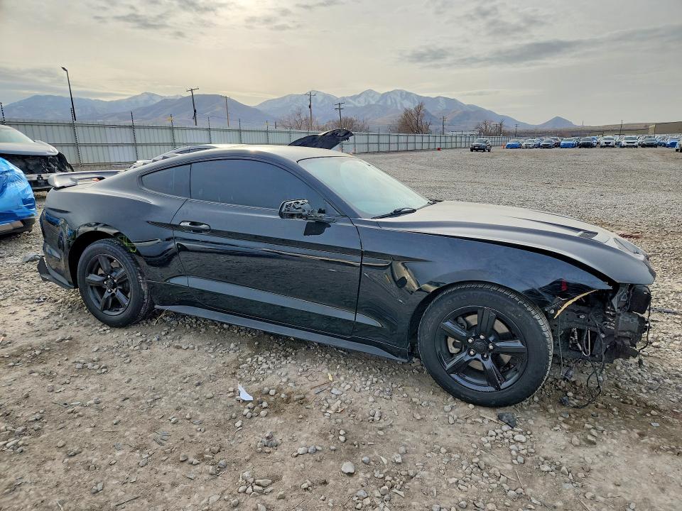 Photo 4 from auction – 2018 FORD MUSTANG with VIN 1FA6P8THXJ5126110