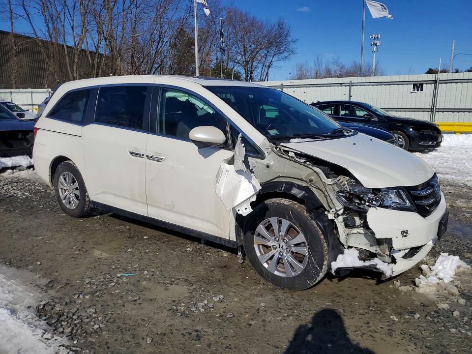 Photo 4 from auction – 2015 HONDA ODYSSEY with VIN 5FNRL5H62FB118646