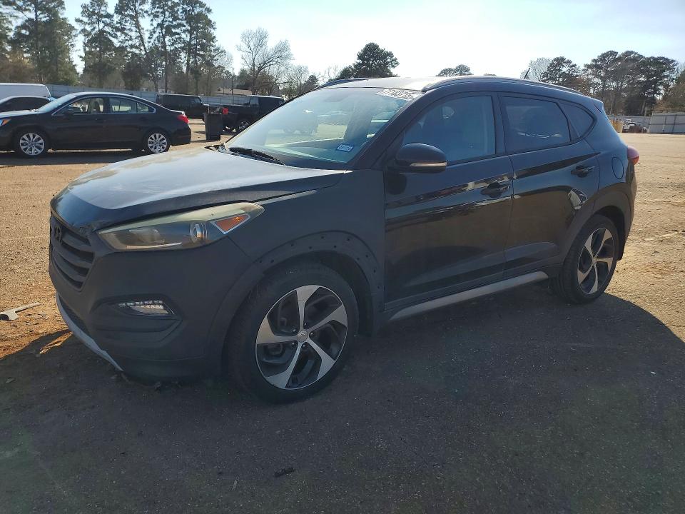 HYUNDAI TUCSON LIM 2017 with VIN KM8J33A25HU289874 - Photo from auction
