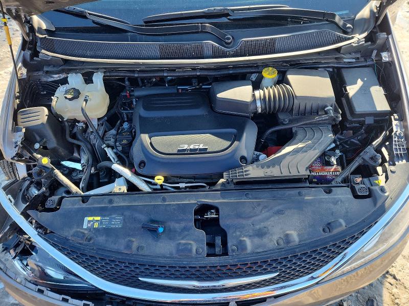 Photo 12 from auction – 2017 CHRYSLER PACIFICA with VIN 2C4RC1GG7HR788591