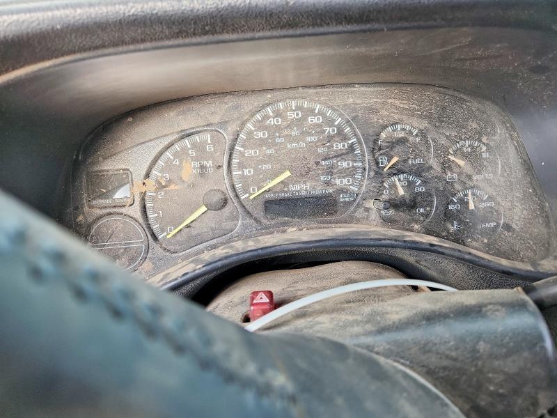 Photo 9 from auction – 2001 CHEVROLET SILVERADO with VIN 2GCEK19T811174505