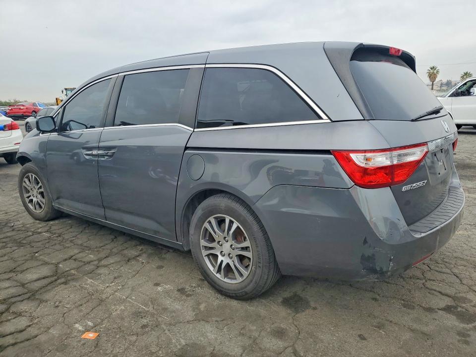 Photo 2 from auction – 2013 HONDA ODYSSEY with VIN 5FNRL5H65DB062893