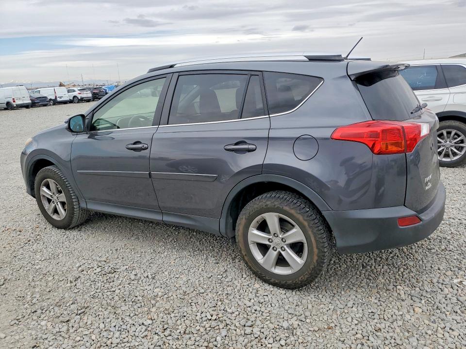 Photo 2 from auction – 2013 TOYOTA RAV4 XLE with VIN JTMRFREV5DD010309