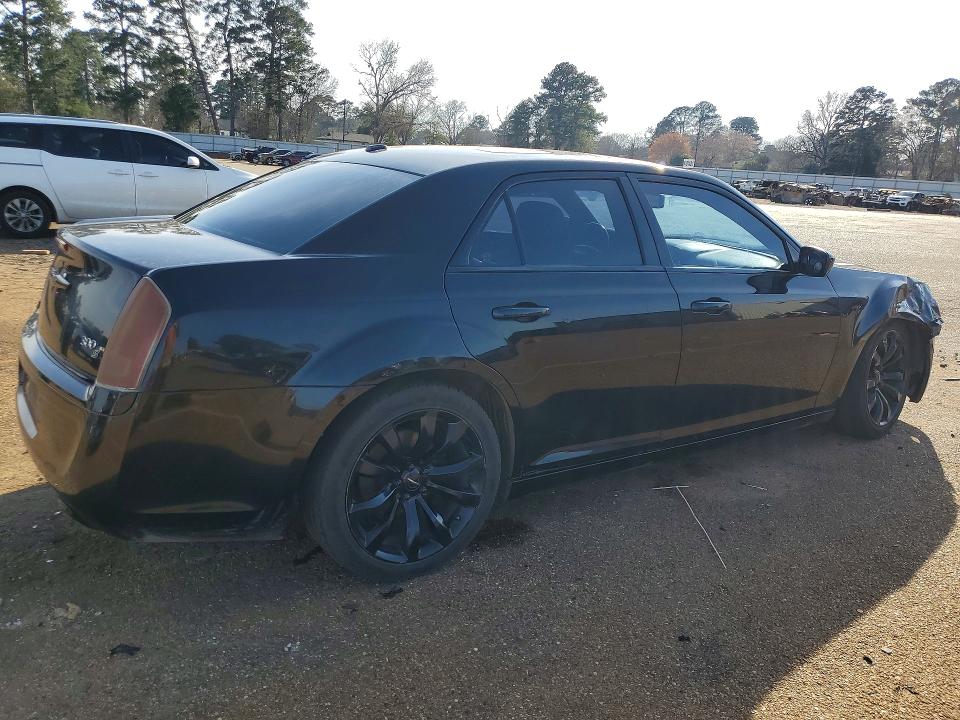 Photo 3 from auction – 2014 CHRYSLER 300 with VIN 2C3CCABG8EH340301