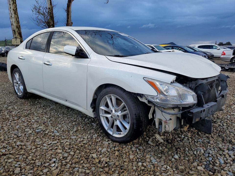 Photo 4 from auction – 2013 NISSAN MAXIMA S with VIN 1N4AA5AP3DC819945