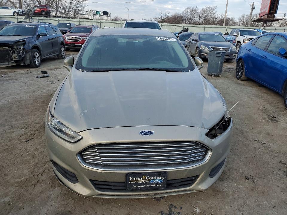 Photo 5 from auction – 2016 FORD FUSION with VIN 3FA6P0H73GR119362