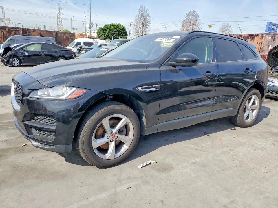 Photo 1 from auction – 2017 JAGUAR F-PACE with VIN SADCJ2BV5HA883599