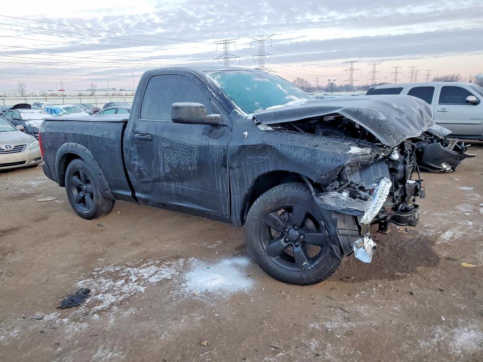 Photo 4 from auction – 2014 RAM 1500 with VIN 3C6JR7AT2EG104298