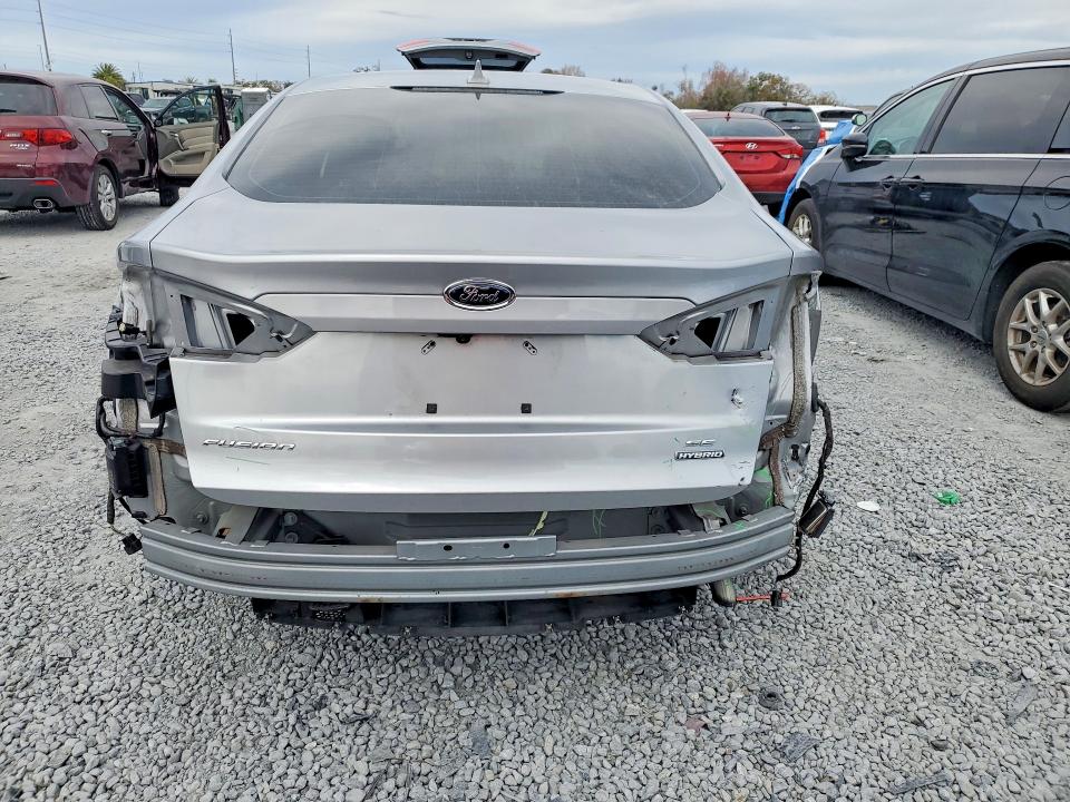 Photo 6 from auction – 2020 FORD FUSION with VIN 3FA6P0LU9LR161333