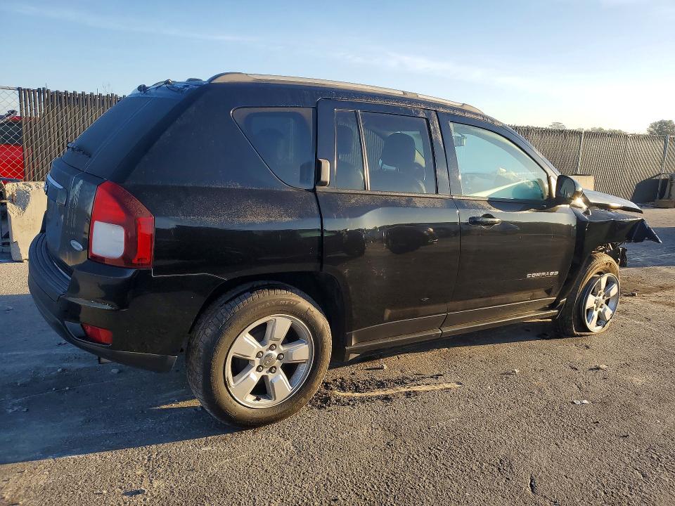Photo 3 from auction – 2017 JEEP COMPASS with VIN 1C4NJCEA9HD151431