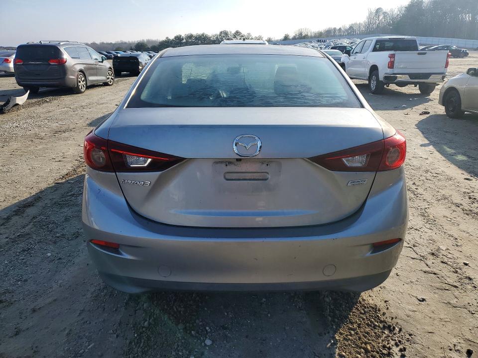Photo 6 from auction – 2016 MAZDA 3 with VIN 3MZBM1U72GM239824
