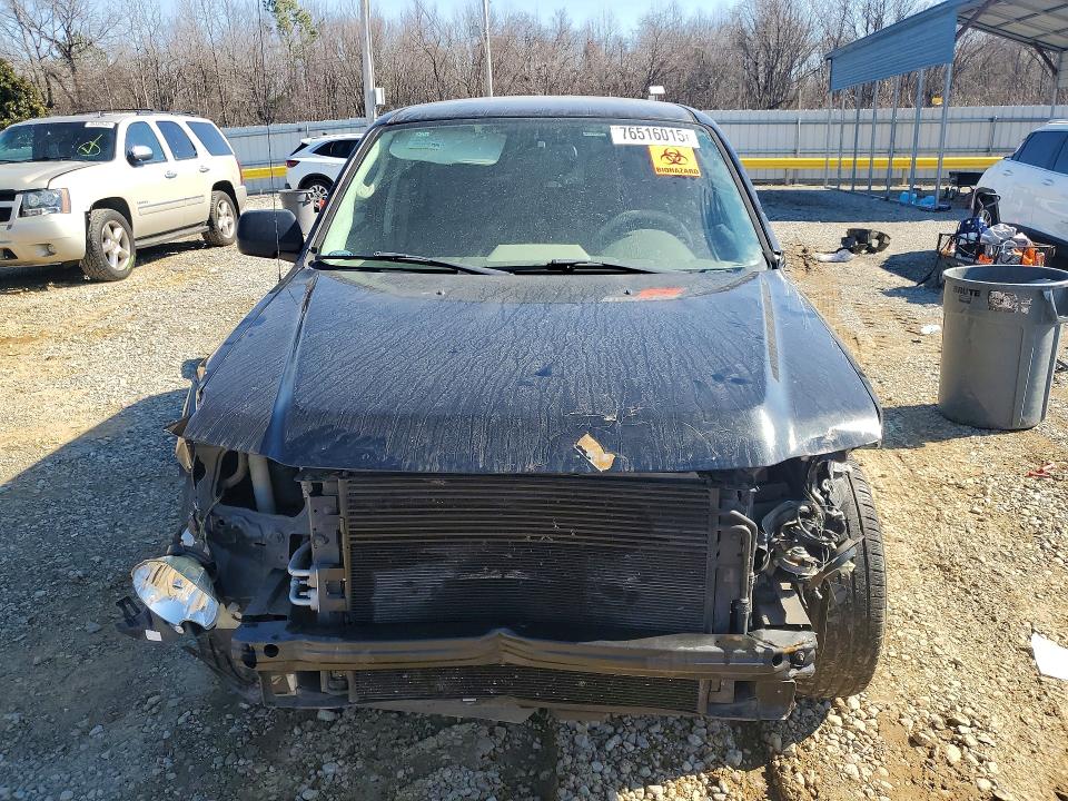 Photo 5 from auction – 2011 FORD ESCAPE with VIN 1FMCU0C70BKB79931