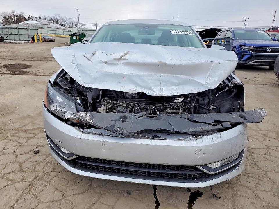 Photo 5 from auction – 2015 VOLKSWAGEN PASSAT with VIN 1VWAT7A3XFC100110
