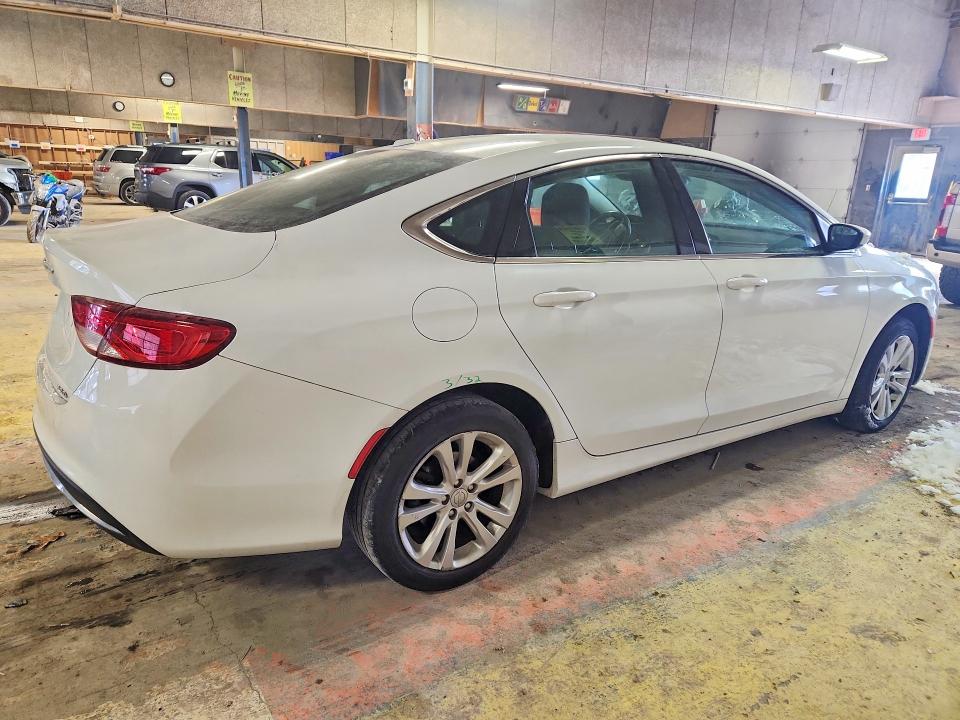 Photo 3 from auction – 2015 CHRYSLER 200 LIMITE with VIN 1C3CCCAB7FN503563