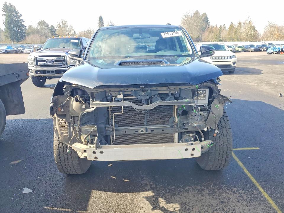 Photo 5 from auction – 2019 TOYOTA 4RUNNER with VIN JTEBU5JR3K5625405