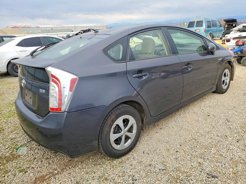 Photo 3 from auction – 2014 TOYOTA PRIUS with VIN JTDKN3DU9E1787041