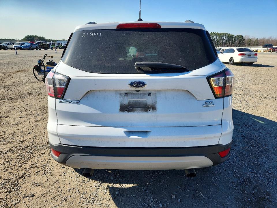 Photo 6 from auction – 2017 FORD ESCAPE with VIN 1FMCU0GDXHUB73440