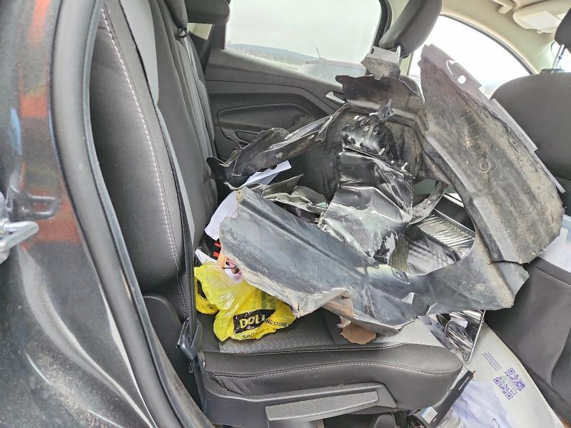 Photo 11 from auction – 2019 FORD ESCAPE SE with VIN 1FMCU9GD0KUB84832