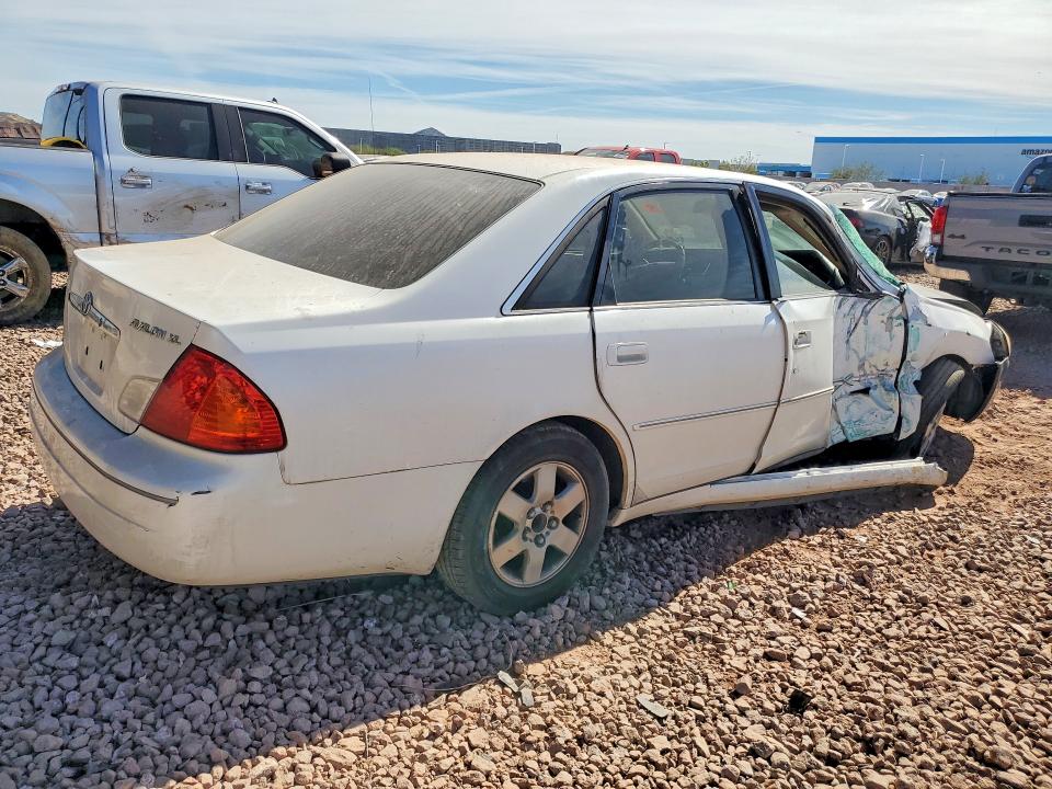 Photo 3 from auction – 2001 TOYOTA AVALON with VIN 4T1BF28B71U153117
