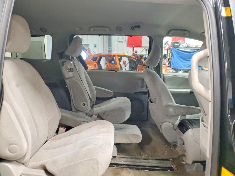 Photo 11 from auction – 2012 TOYOTA SIENNA with VIN 5TDKK3DC1CS255086