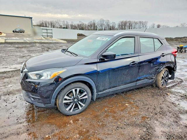 NISS KICKS 2018 with VIN 3N1CP5CU8JL545827 - Photo from auction