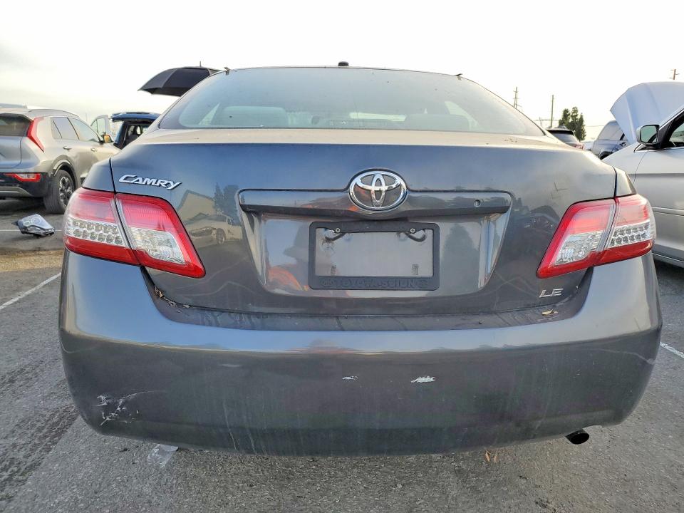 Photo 6 from auction – 2011 TOYOTA CAMRY with VIN 4T1BF3EK6BU743997